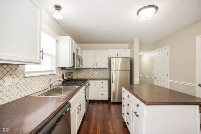 113 Oakview Drive, Mooresville, IN 46158