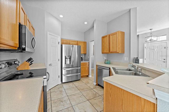 5107 6TH WAY N, St Petersburg, FL 33703