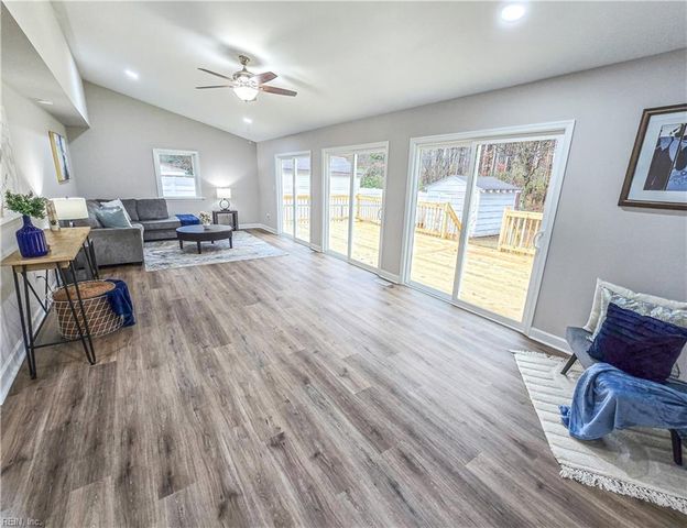 47 Santa Barbara DR, Hampton, VA 23666