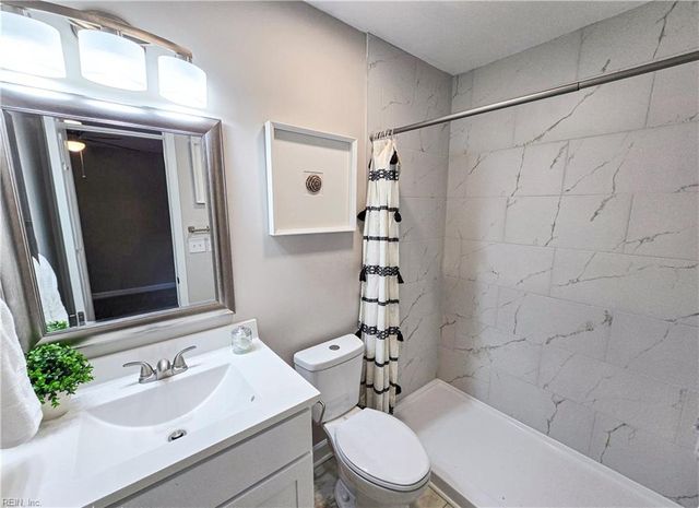 47 Santa Barbara DR, Hampton, VA 23666