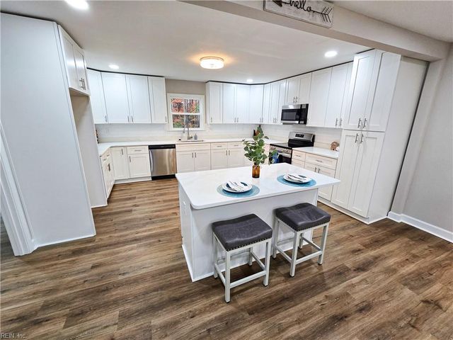 47 Santa Barbara DR, Hampton, VA 23666