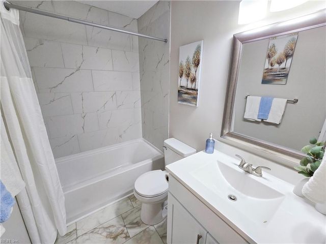 47 Santa Barbara DR, Hampton, VA 23666