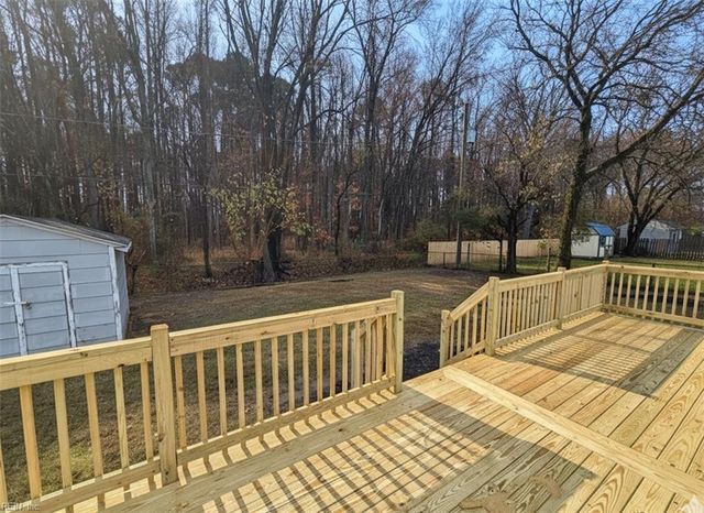 47 Santa Barbara DR, Hampton, VA 23666