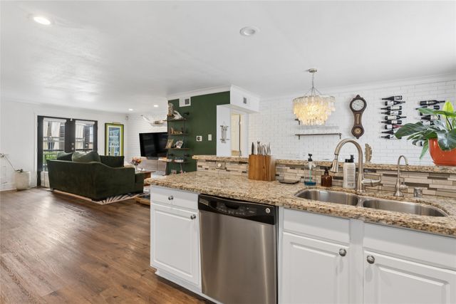 10109 Regal Park Lane 111, Dallas, TX 75230