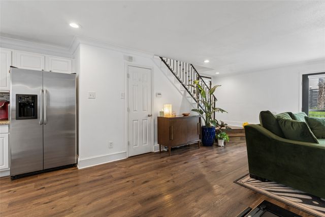 10109 Regal Park Lane 111, Dallas, TX 75230