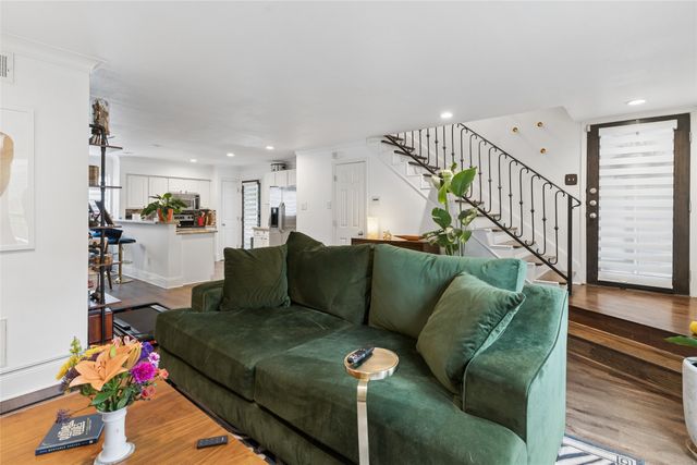 10109 Regal Park Lane 111, Dallas, TX 75230