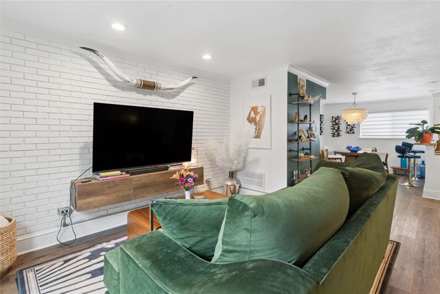 10109 Regal Park Lane 111, Dallas, TX 75230