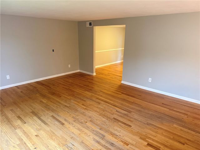 4904 Ledyard Drive, Manlius, NY 13104