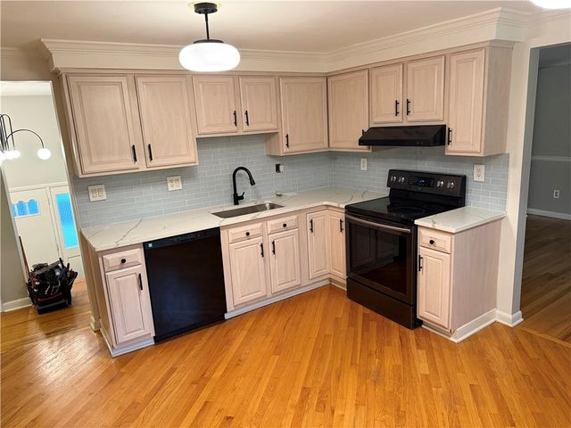4904 Ledyard Drive, Manlius, NY 13104