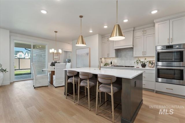 4645 N Alameda Creek Ave, Meridian, ID 83646
