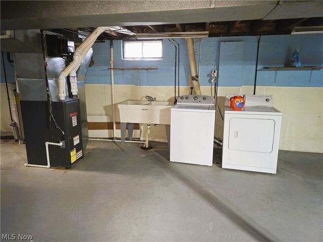 3839 Valacamp SE, Warren, OH 44484