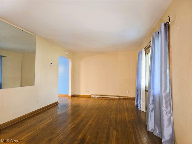 3839 Valacamp SE, Warren, OH 44484