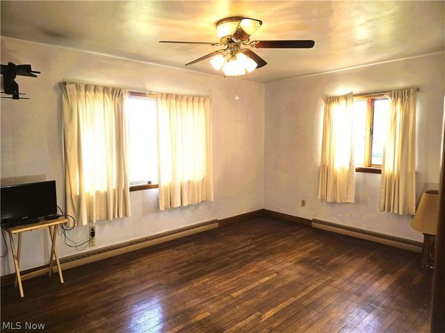 3839 Valacamp SE, Warren, OH 44484