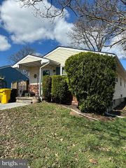 22 MAIN AVE SW, Glen Burnie, MD 21061