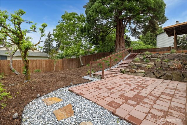 11212 NE 145th Street, Kirkland, WA 98034