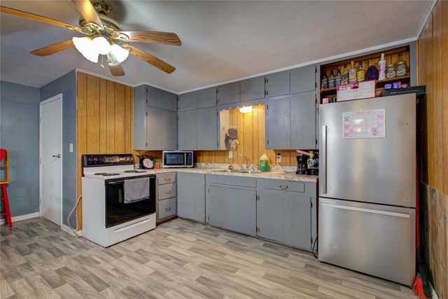 195 N Wood Street, Emory, TX 75440
