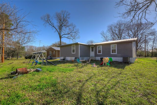 195 N Wood Street, Emory, TX 75440