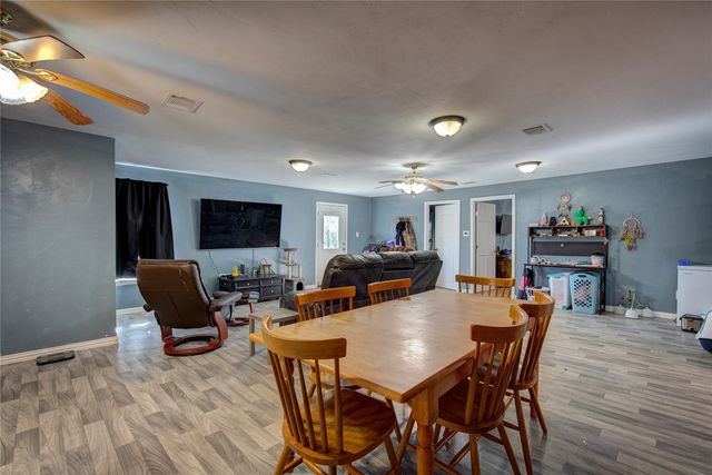 195 N Wood Street, Emory, TX 75440