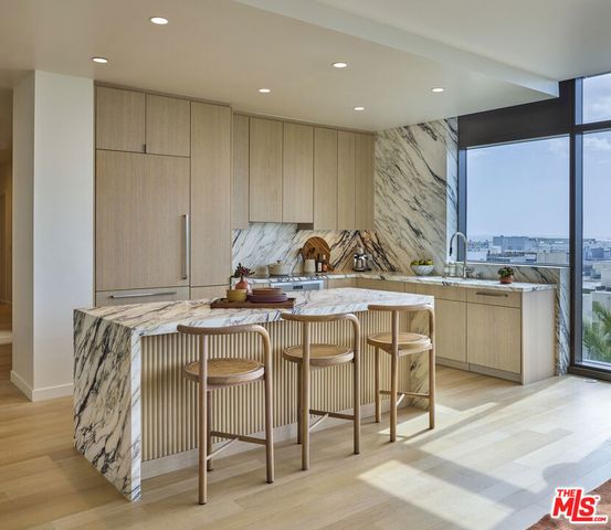 700 Broadway PH 822, Santa Monica, CA 90401