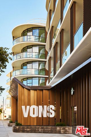 700 Broadway PH 822, Santa Monica, CA 90401