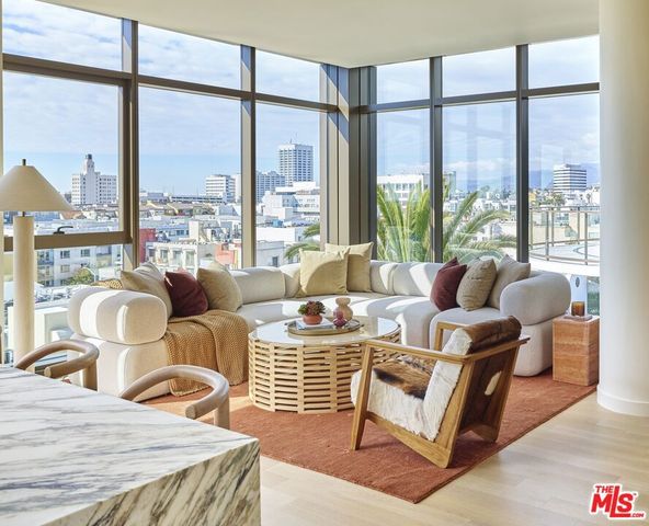 700 Broadway PH 822, Santa Monica, CA 90401