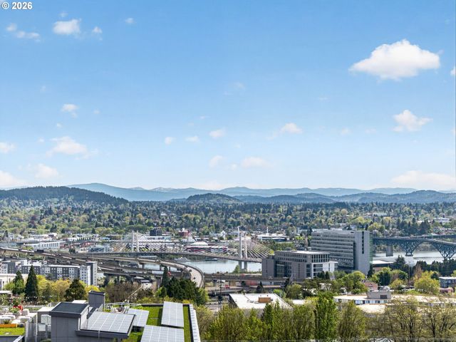 2440 Sw HOFFMAN Ave, Portland, OR 97201