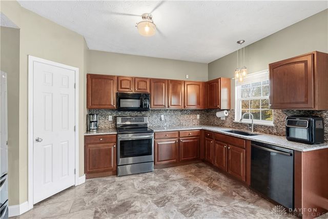 573 Wildlife Court, Fairborn, OH 45324