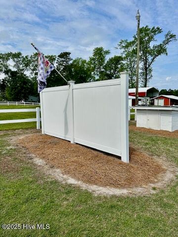 4998 Peacock Road, Whiteville, NC 28472