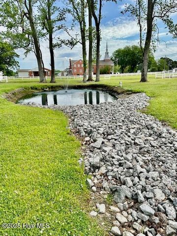 4998 Peacock Road, Whiteville, NC 28472