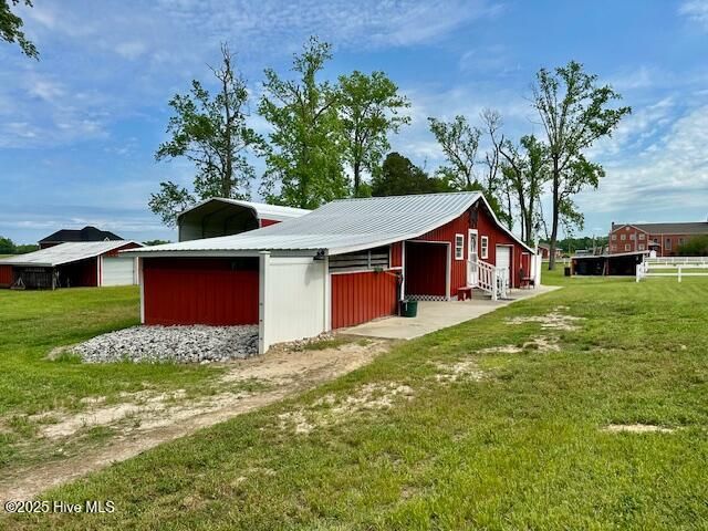 4998 Peacock Road, Whiteville, NC 28472