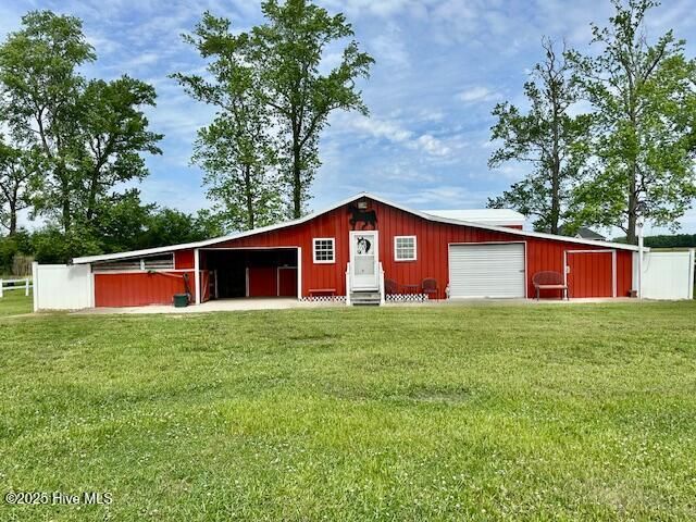 4998 Peacock Road, Whiteville, NC 28472