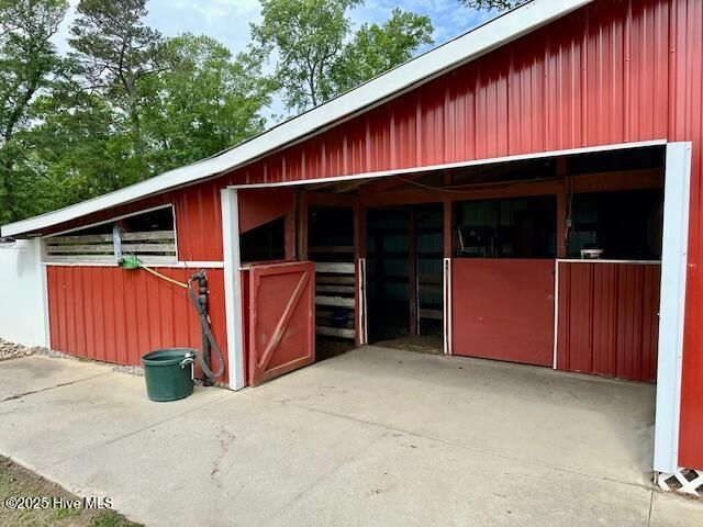 4998 Peacock Road, Whiteville, NC 28472