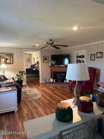 4998 Peacock Road, Whiteville, NC 28472