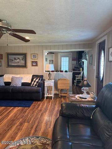 4998 Peacock Road, Whiteville, NC 28472