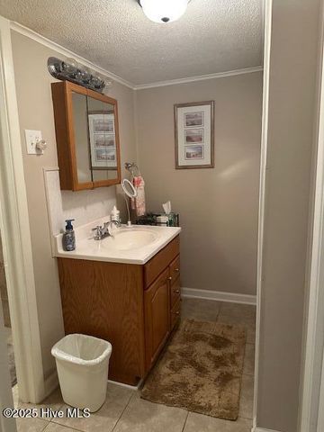 4998 Peacock Road, Whiteville, NC 28472