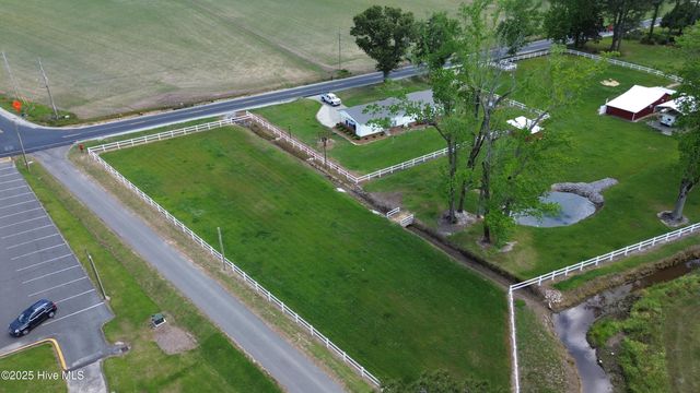 4998 Peacock Road, Whiteville, NC 28472