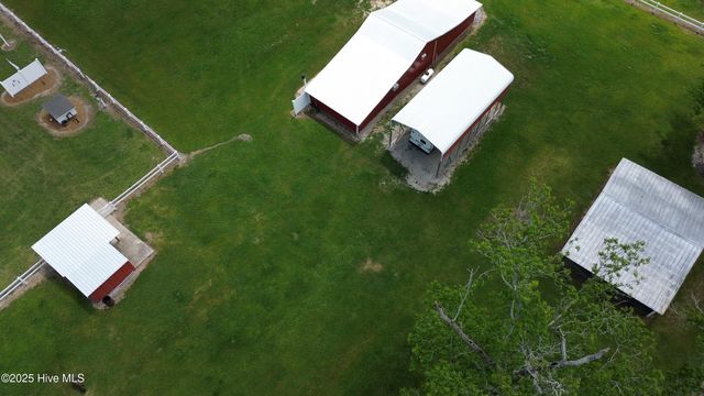 4998 Peacock Road, Whiteville, NC 28472