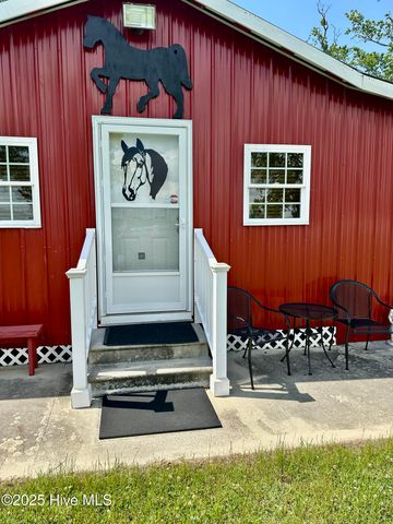 4998 Peacock Road, Whiteville, NC 28472