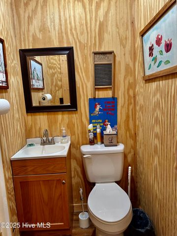 4998 Peacock Road, Whiteville, NC 28472