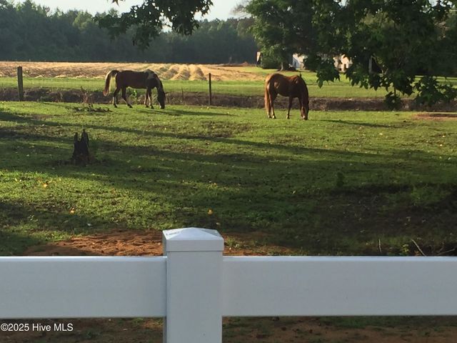 4998 Peacock Road, Whiteville, NC 28472