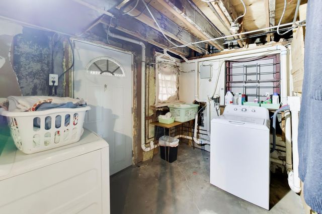 3735 W Palmer Street, Chicago, IL 60647