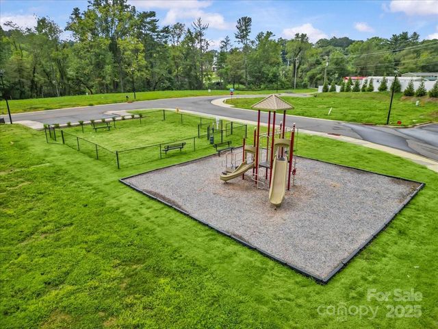 33 Moon Haven Way, Arden, NC 28704