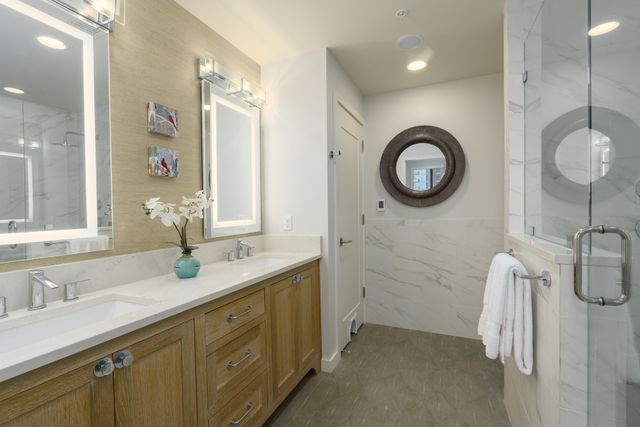 1212 Laurel St Apt 1002, Nashville, TN 37203