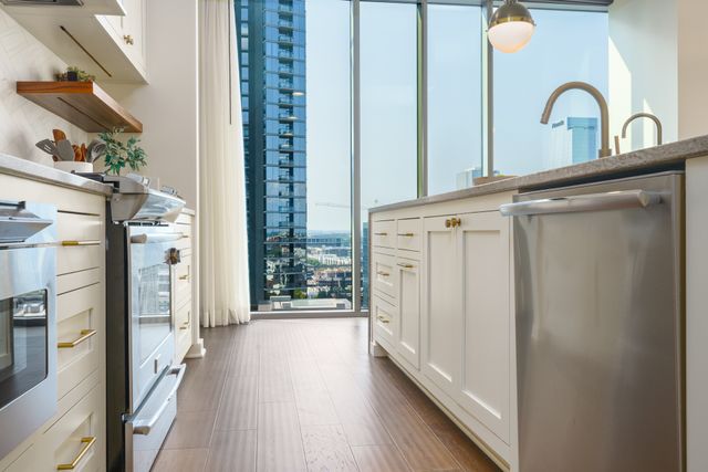 1212 Laurel St Apt 1002, Nashville, TN 37203