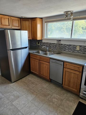 87 Crafts St, Newton, MA 02458