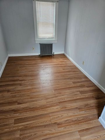 87 Crafts St, Newton, MA 02458