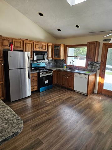 87 Crafts St, Newton, MA 02458