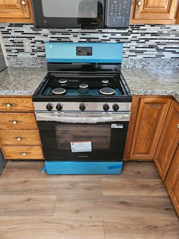 87 Crafts St, Newton, MA 02458
