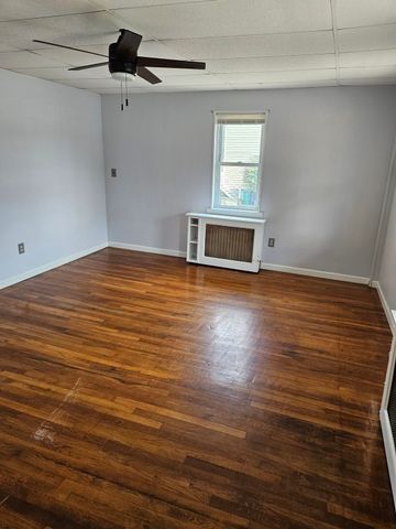 87 Crafts St, Newton, MA 02458