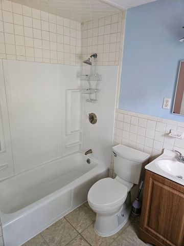 87 Crafts St, Newton, MA 02458